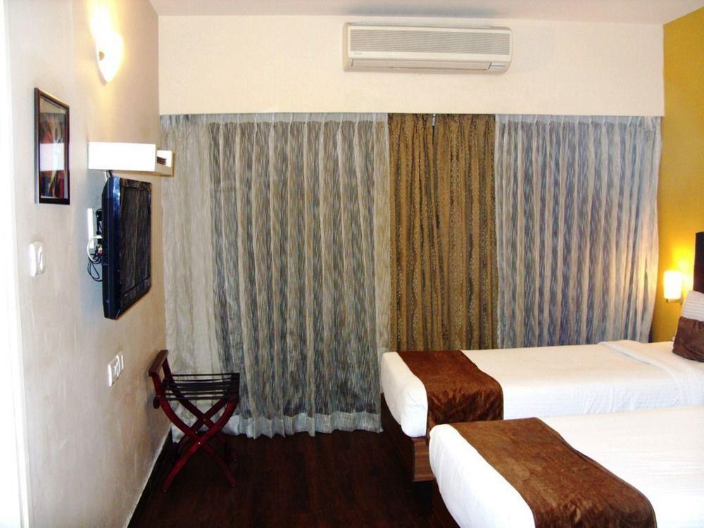 Mango Hotels, Samed Agra Agra  Ngoại thất bức ảnh