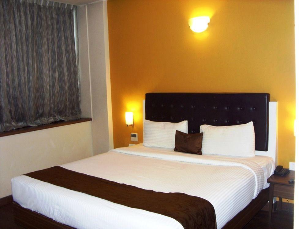 Mango Hotels, Samed Agra Agra  Ngoại thất bức ảnh