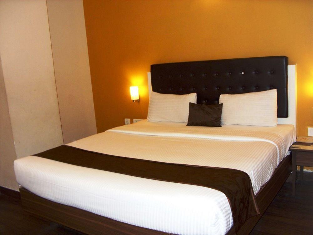 Mango Hotels, Samed Agra Agra  Ngoại thất bức ảnh