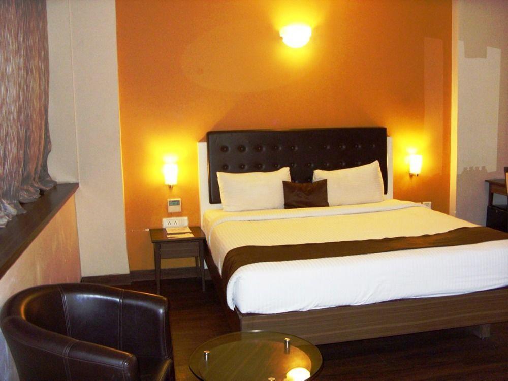 Mango Hotels, Samed Agra Agra  Ngoại thất bức ảnh
