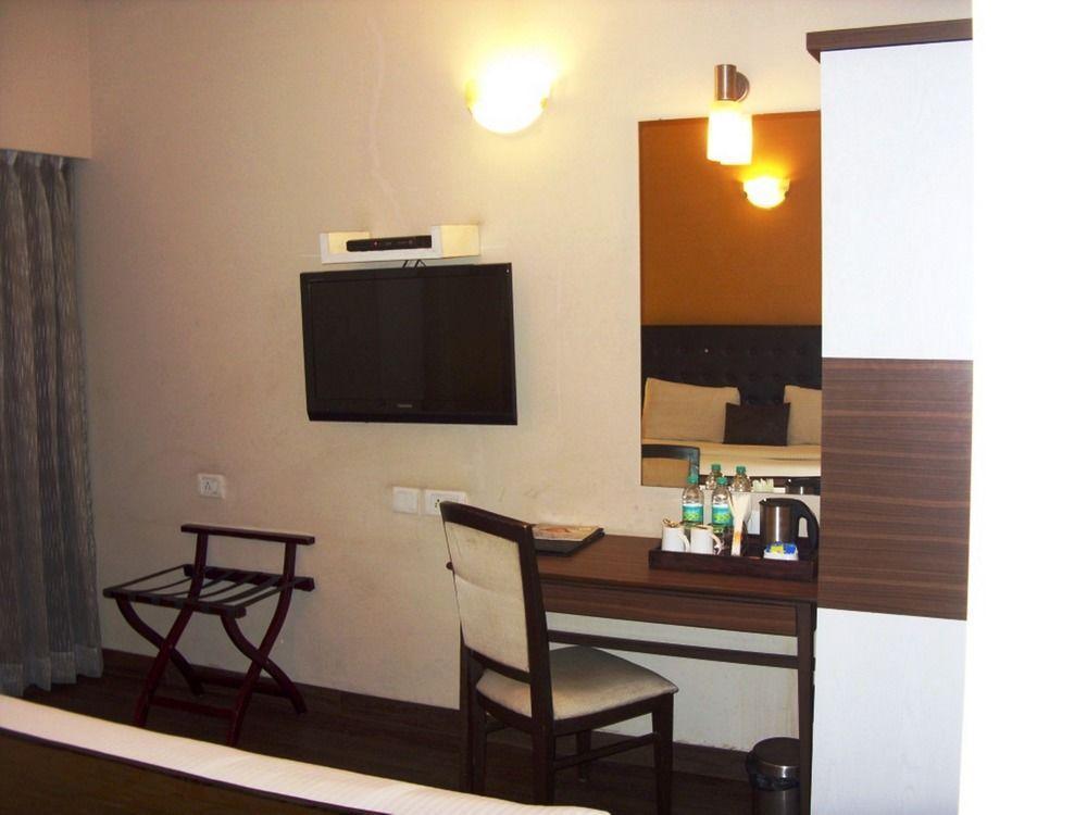 Mango Hotels, Samed Agra Agra  Ngoại thất bức ảnh